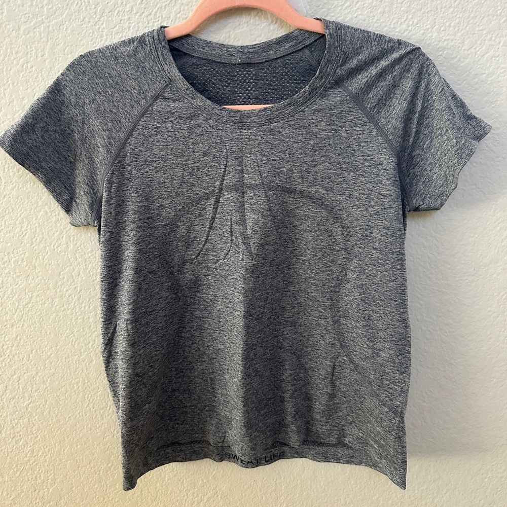 Heathered blue lululemon short sleeve high neck tee shirt size 10